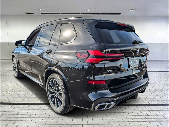 2025 BMW X5 M60i