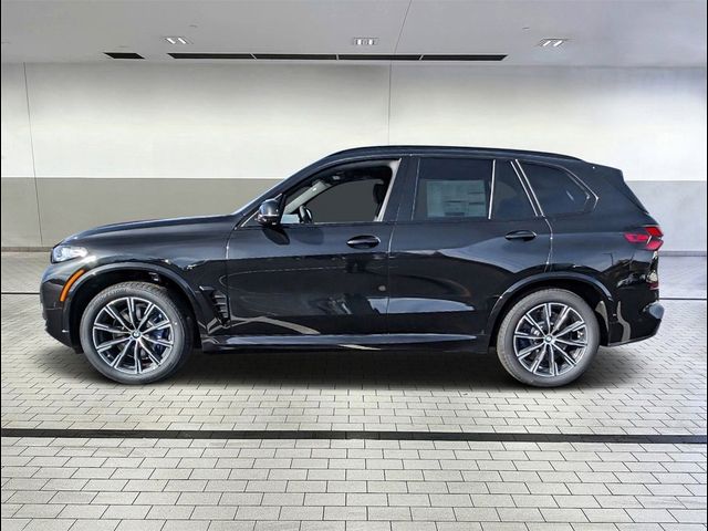 2025 BMW X5 M60i