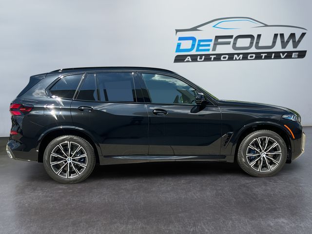 2025 BMW X5 M60i