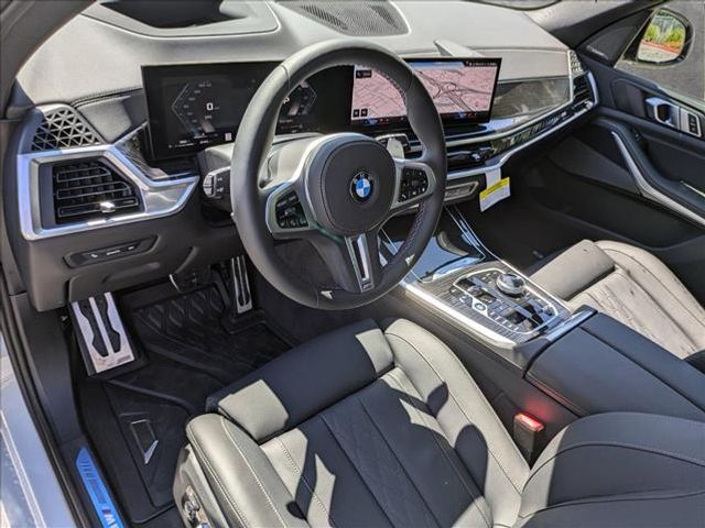 2025 BMW X5 M60i