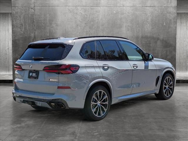 2025 BMW X5 M60i