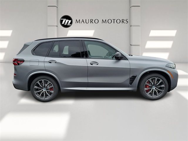 2025 BMW X5 M60i