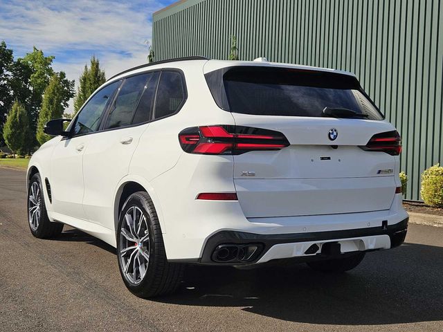 2025 BMW X5 M60i