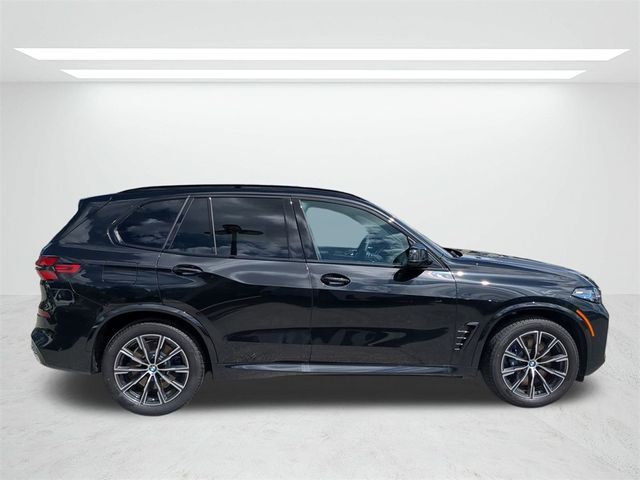 2025 BMW X5 M60i