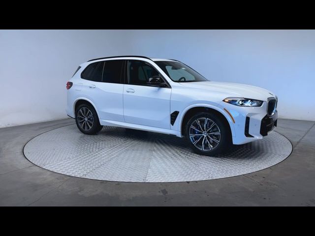 2025 BMW X5 M60i