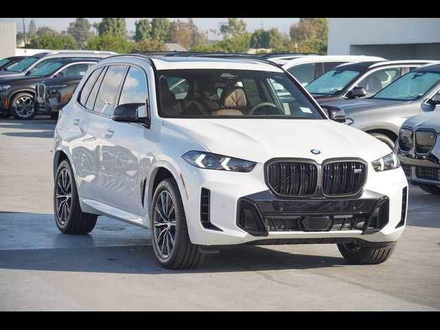 2025 BMW X5 M60i