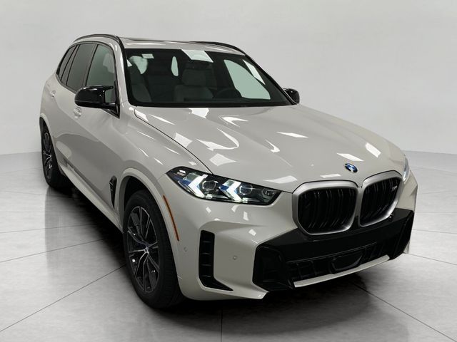 2025 BMW X5 M60i