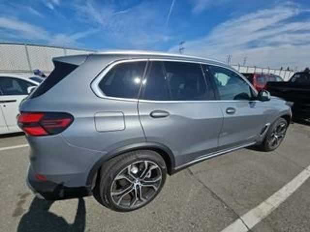 2025 BMW X5 xDrive40i