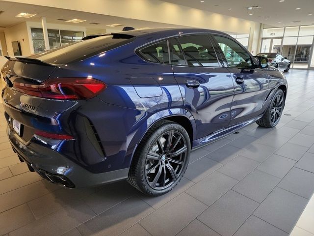 2025 BMW X6 M60i