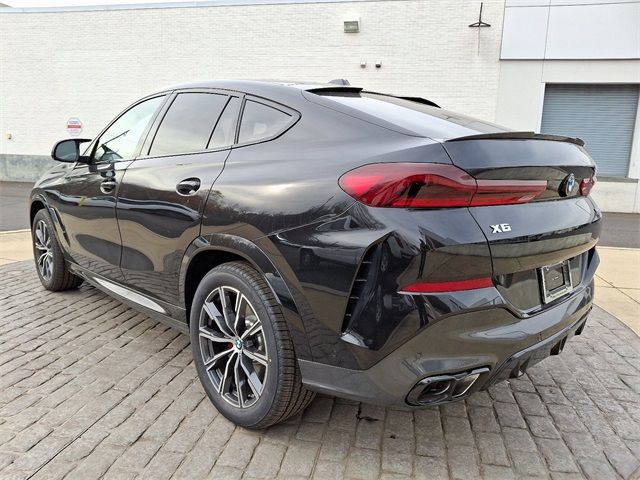 2025 BMW X6 M60i