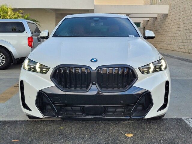 2025 BMW X6 xDrive40i