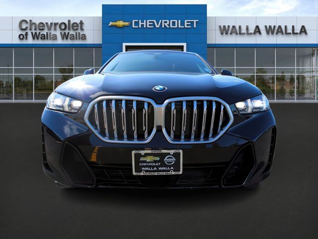 2025 BMW X6 xDrive40i