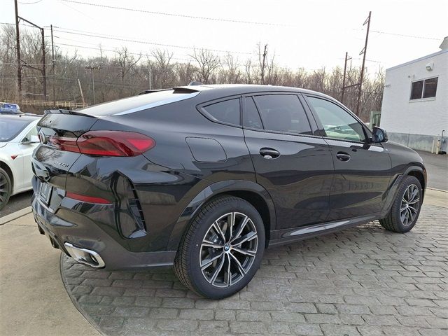 2025 BMW X6 xDrive40i