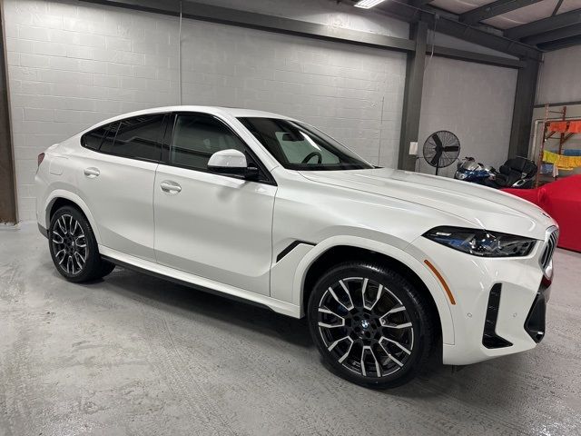 2025 BMW X6 xDrive40i