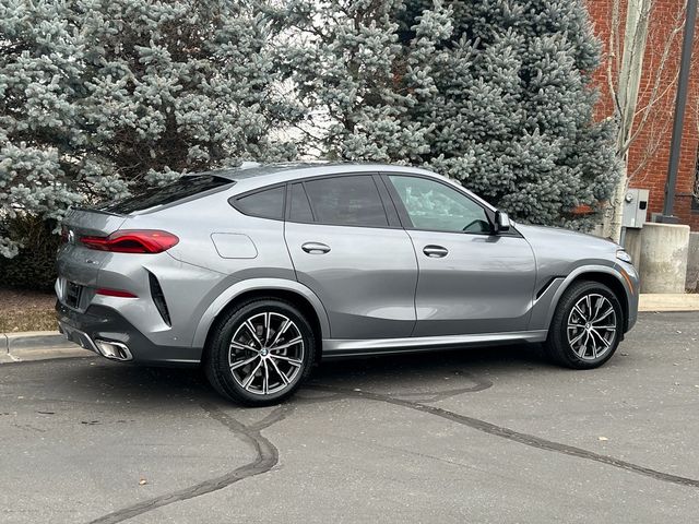 2025 BMW X6 xDrive40i