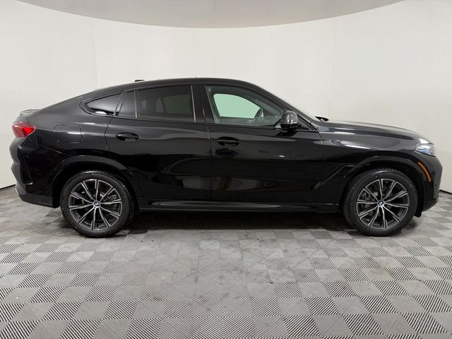 2025 BMW X6 xDrive40i