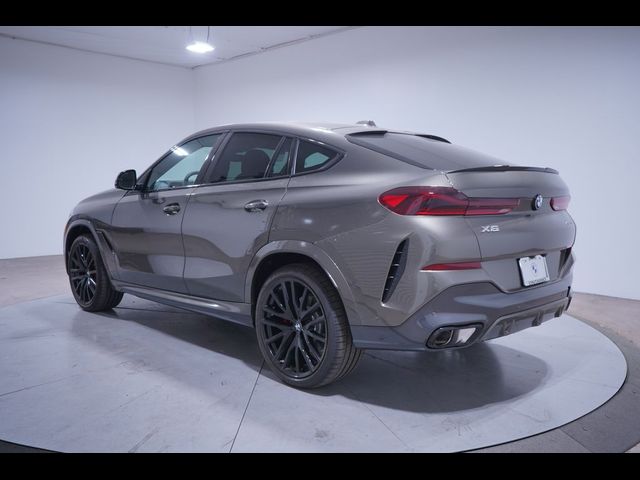 2025 BMW X6 xDrive40i