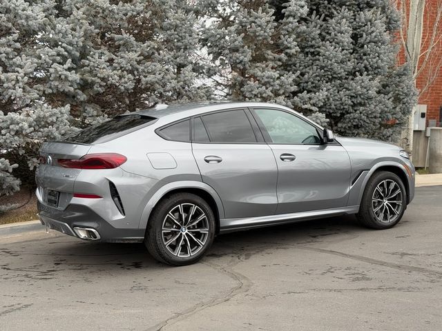 2025 BMW X6 xDrive40i