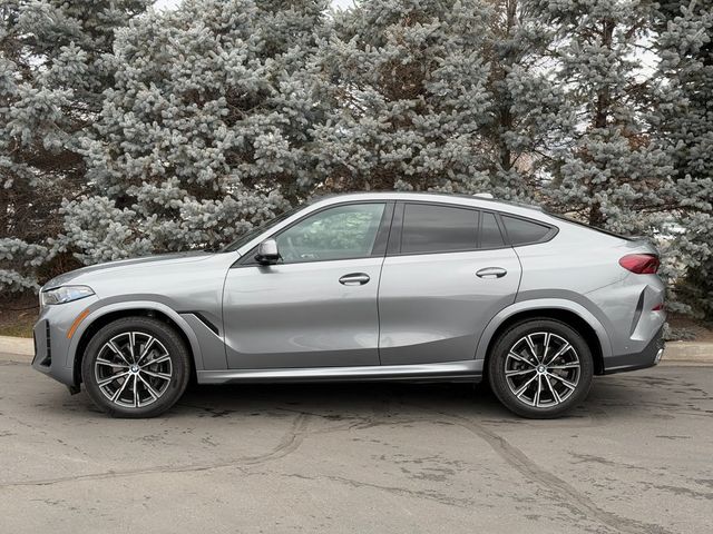 2025 BMW X6 xDrive40i