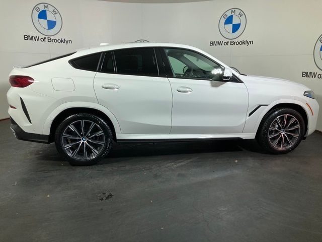 2025 BMW X6 xDrive40i