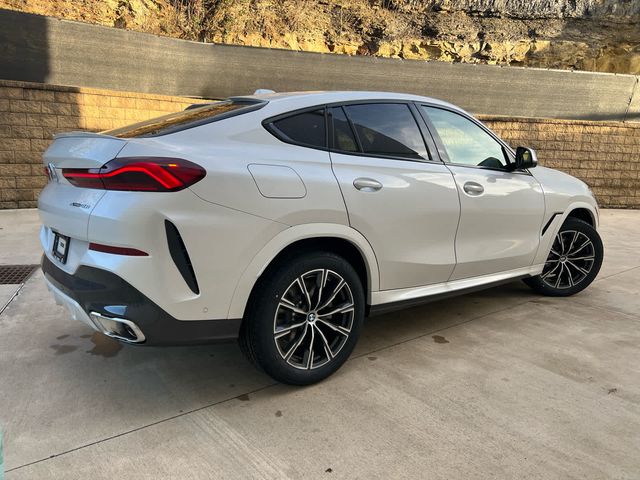 2025 BMW X6 xDrive40i