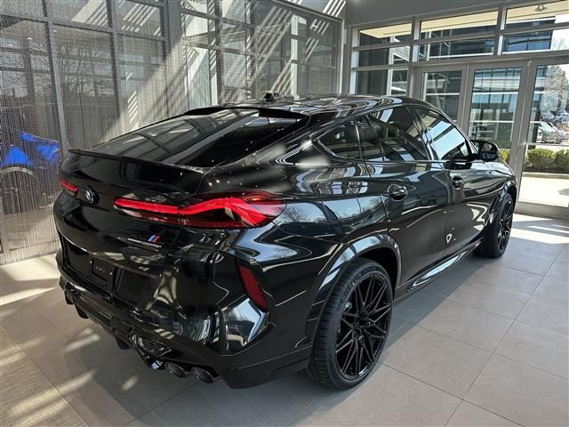 2025 BMW X6 M Base