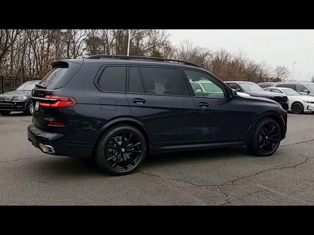 2025 BMW X7 xDrive40i
