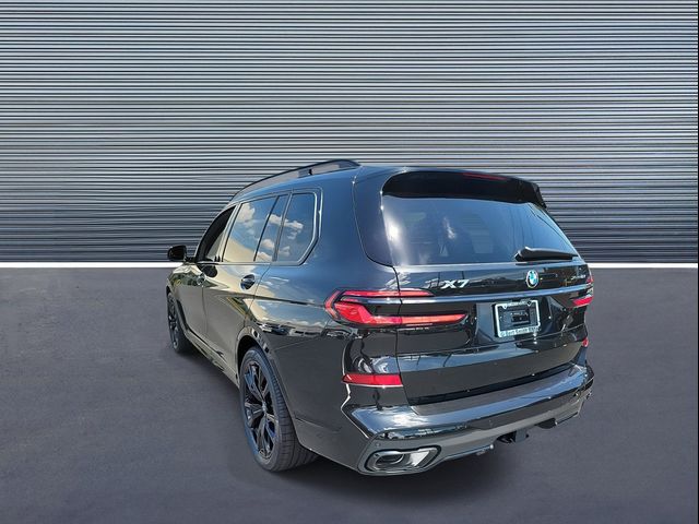 2025 BMW X7 xDrive40i