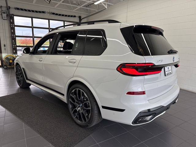 2025 BMW X7 xDrive40i