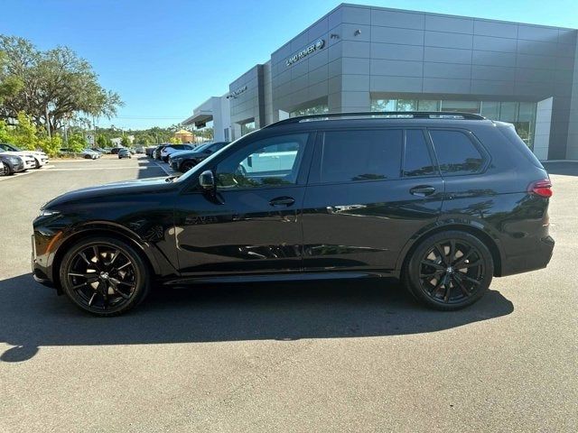 2025 BMW X7 M60i