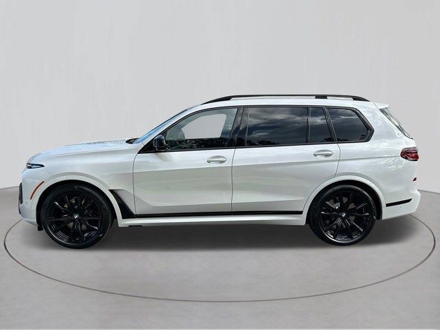 2025 BMW X7 M60i