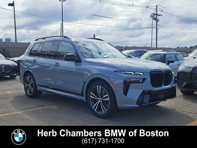 2025 BMW X7 M60i