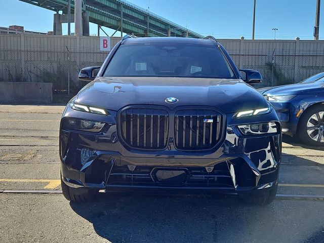 2025 BMW X7 M60i