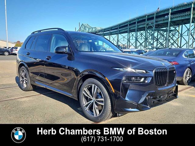 2025 BMW X7 M60i