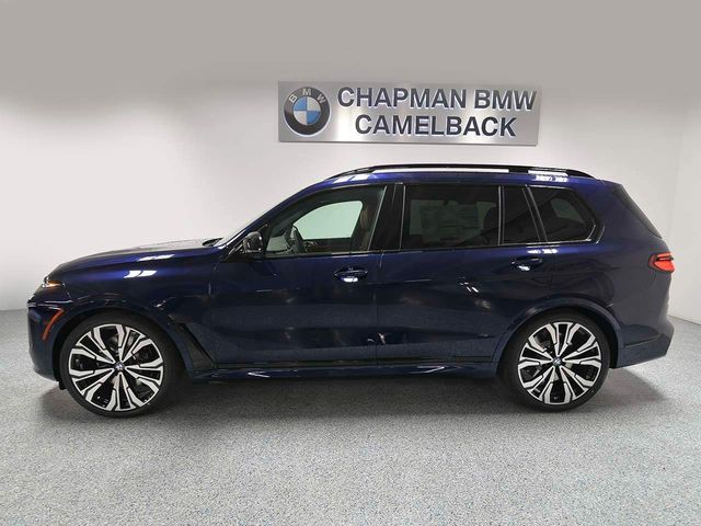 2025 BMW X7 M60i