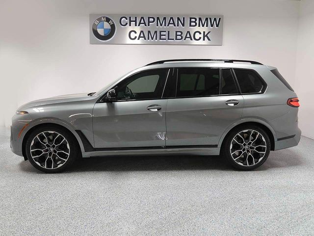 2025 BMW X7 M60i