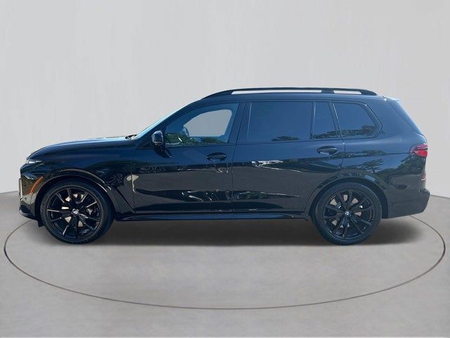 2025 BMW X7 M60i