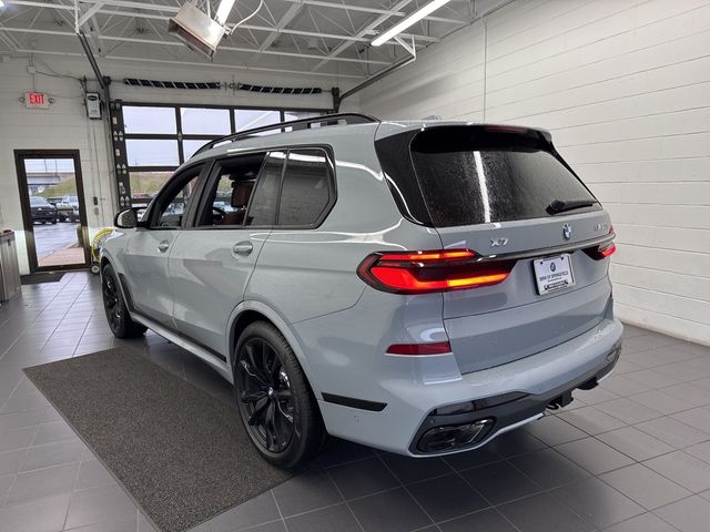 2025 BMW X7 M60i