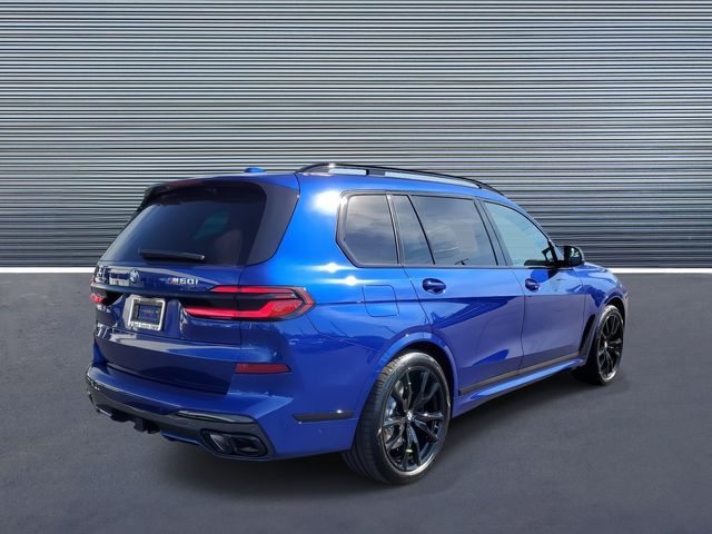 2025 BMW X7 M60i