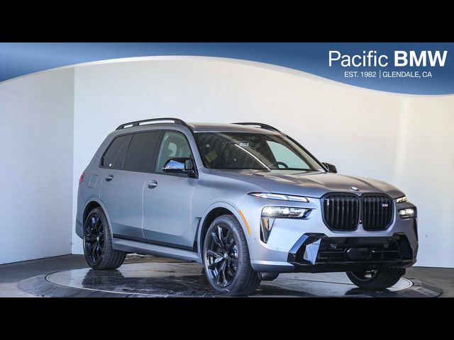 2025 BMW X7 M60i