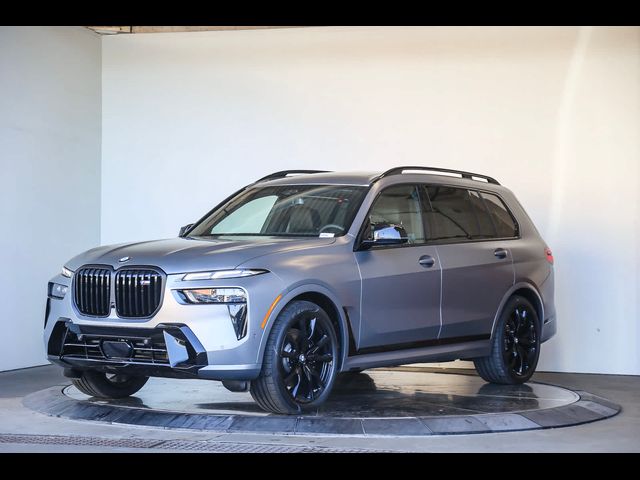 2025 BMW X7 M60i