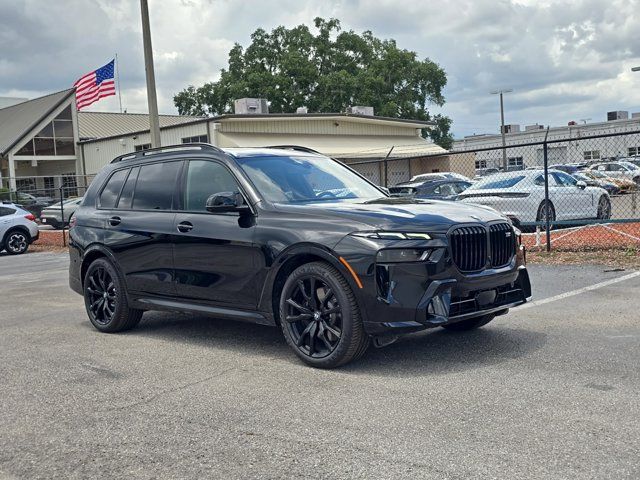 2025 BMW X7 M60i