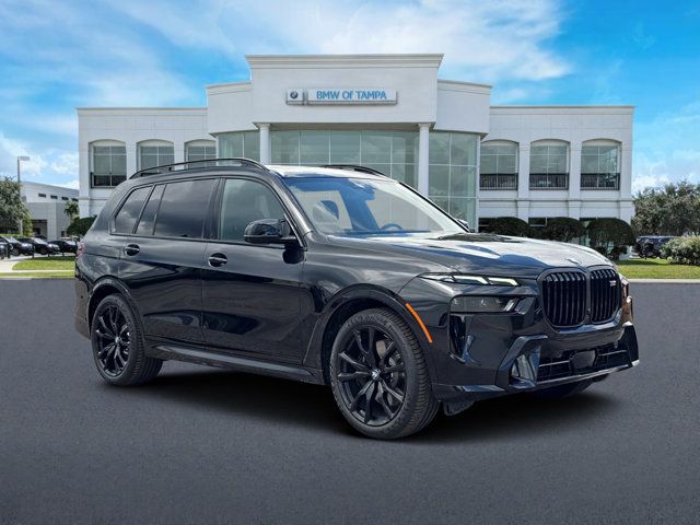 2025 BMW X7 M60i