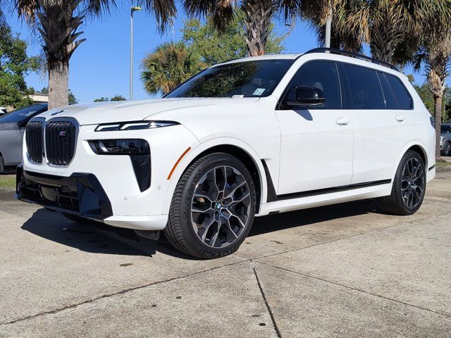 2025 BMW X7 M60i