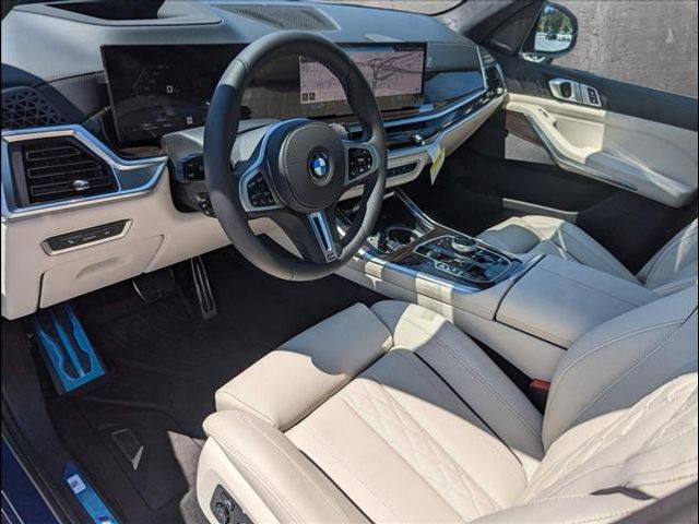 2025 BMW X7 M60i