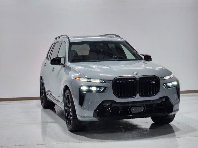 2025 BMW X7 M60i