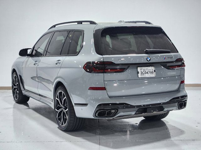 2025 BMW X7 M60i