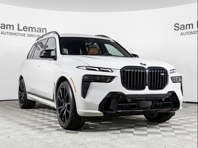 2025 BMW X7 M60i