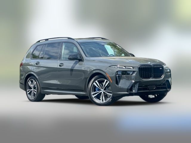 2025 BMW X7 M60i