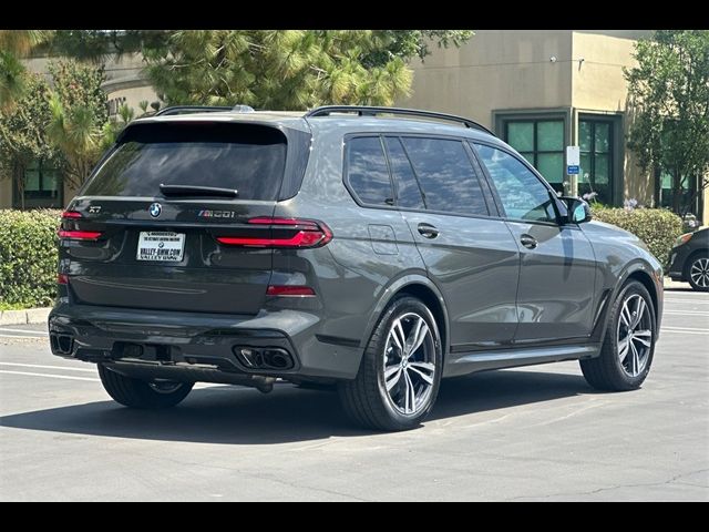 2025 BMW X7 M60i